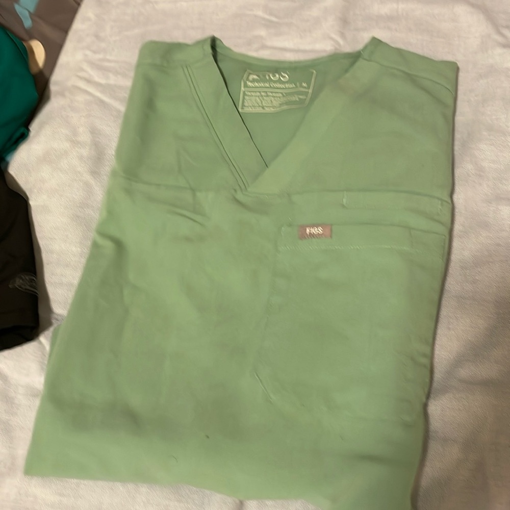 Figs Medium Scrub Top